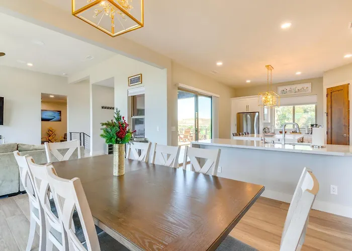 Holiday home Mtn-view Retreat W/ Game In Prescott! *